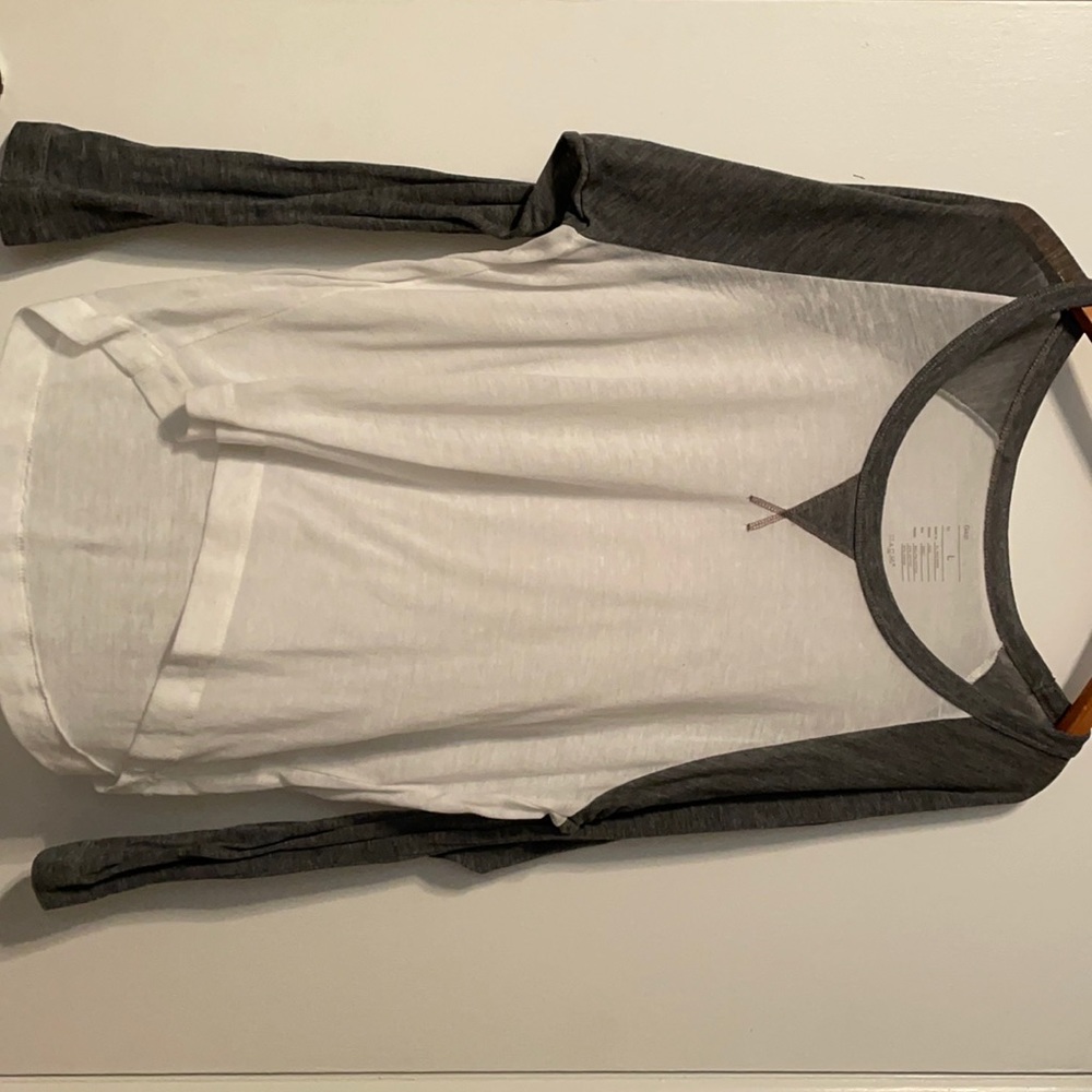 Gap shear baseball long sleeved T